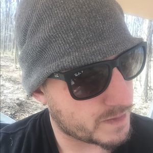 Meet your Posher, Ernest